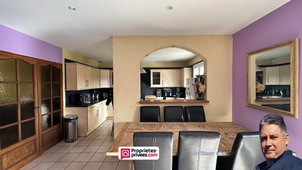 Maison 240 M² Saint Priest 7 pièce(s) Piscine