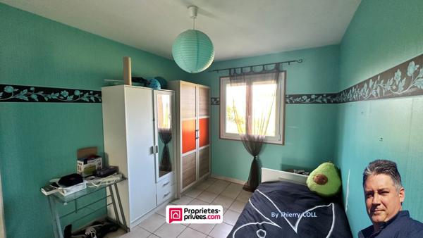 Maison 240 M² Saint Priest 7 pièce(s) Piscine