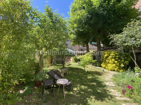 MAISON BOURGEOISE XIXème CATHEDRALE, 5 CHAMBRES, BUREAU, JARDIN ET 2 STATIONNEMENTS