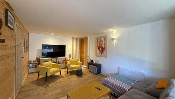 Unique sur Angresse : Appartement 95 m² rénové avec jardin et piscine