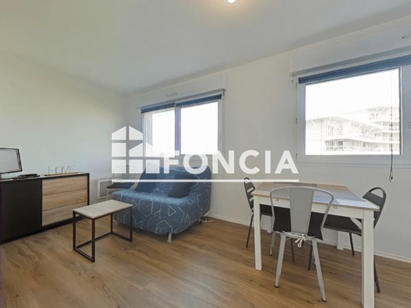 Location Studio meublé 28.69 m² - 62 ET 64 RUE ALFRED KASTLER La Rochelle 17000