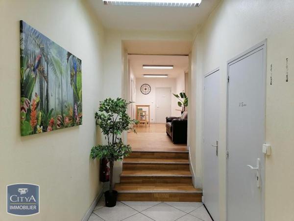 Appartement à louer 1 pièce 27.68m²