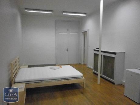 Appartement à louer 1 pièce 27.68m²