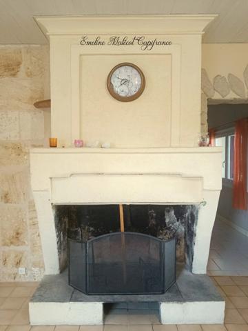 🏡 Maison en pierre 140 m² + jardin – 289 000 €