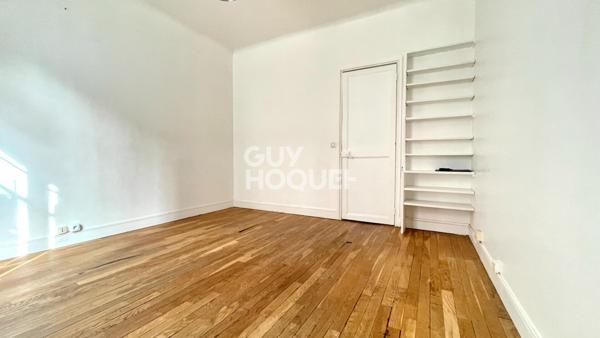 Studio traversant en rez-de-chaussée - Charme de l'ancien - Rentabilité +5%