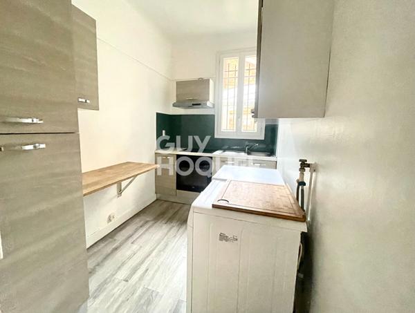 Studio traversant en rez-de-chaussée - Charme de l'ancien - Rentabilité +5%