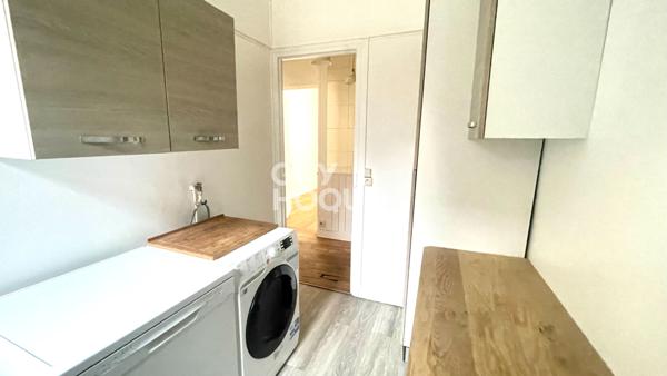 Studio traversant en rez-de-chaussée - Charme de l'ancien - Rentabilité +5%