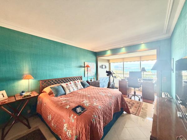 Appartement 3 pièces - 82 m² Bien prestige