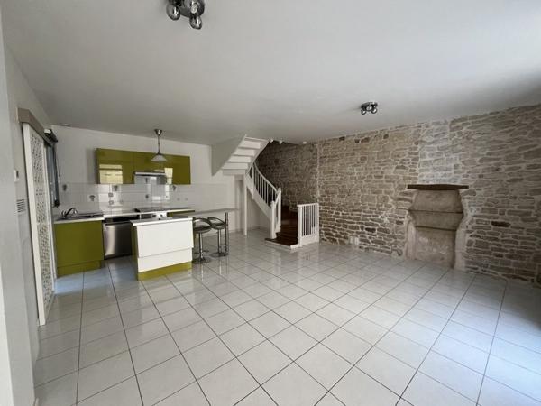 Maison à louer 795 € CC Niort 4 p 83 m² DPE D