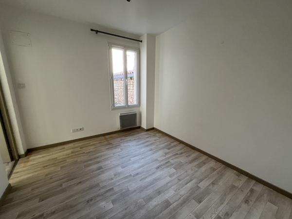 Maison à louer 795 € CC Niort 4 p 83 m² DPE D