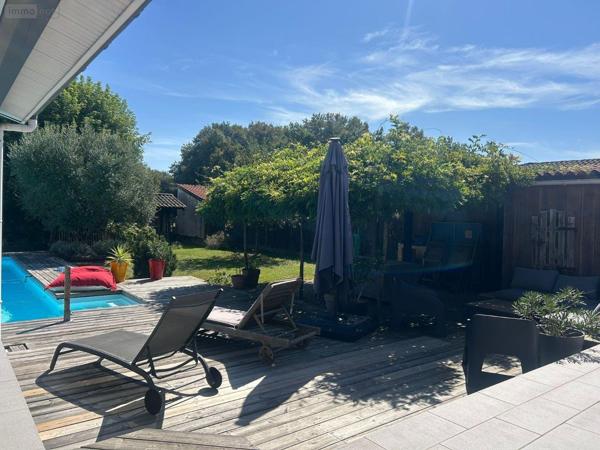 Maison individuelle à vendre à Blanquefort en Gironde (33290), ref : 032/1684   
Proche centre