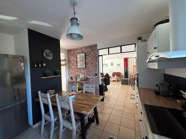 Maison individuelle à vendre à Blanquefort en Gironde (33290), ref : 032/1684   
Proche centre