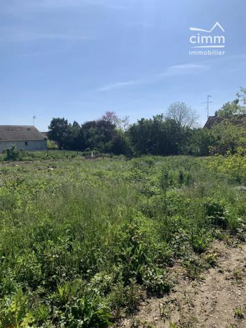 Votre agence vous propose un terrain constructible à AMILLY 45200 Quartier Antibes proche de tous commerces.