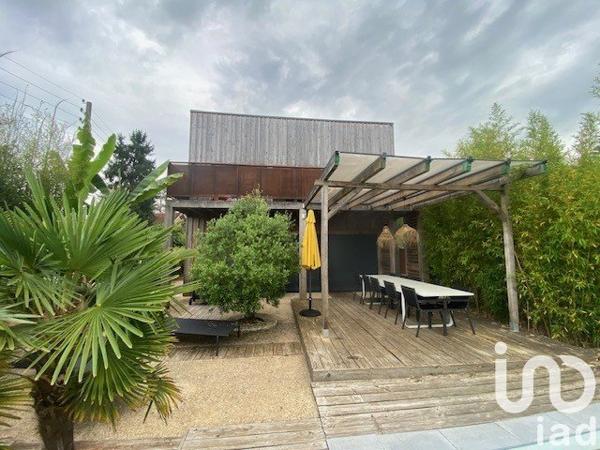 Maison 8 pièces de 183 m² à Sarlat-la-Canéda (24200)