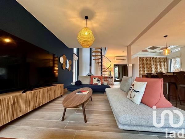 Maison 8 pièces de 183 m² à Sarlat-la-Canéda (24200)