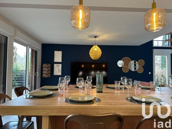 Maison 8 pièces de 183 m² à Sarlat-la-Canéda (24200)