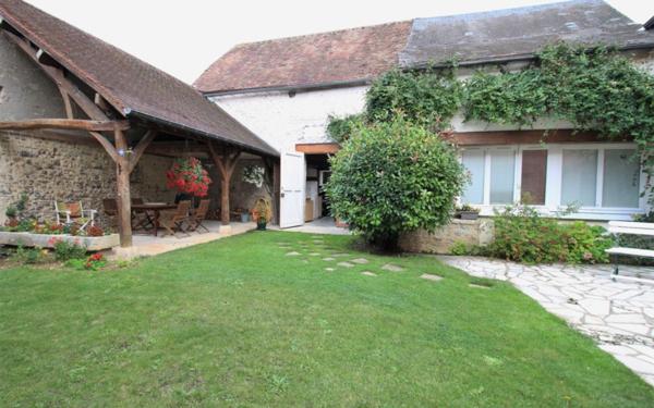 Maison à vendre    7 pièces •  Méréville