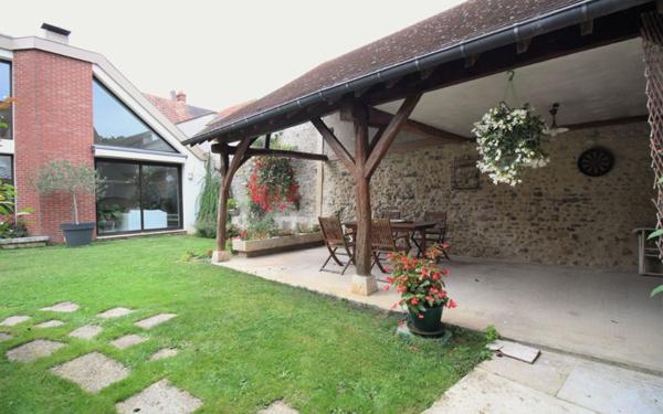 Maison à vendre    7 pièces •  Méréville