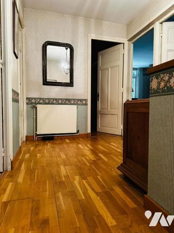 Centre ville - Maison de ville - 4 pièces - jardinet