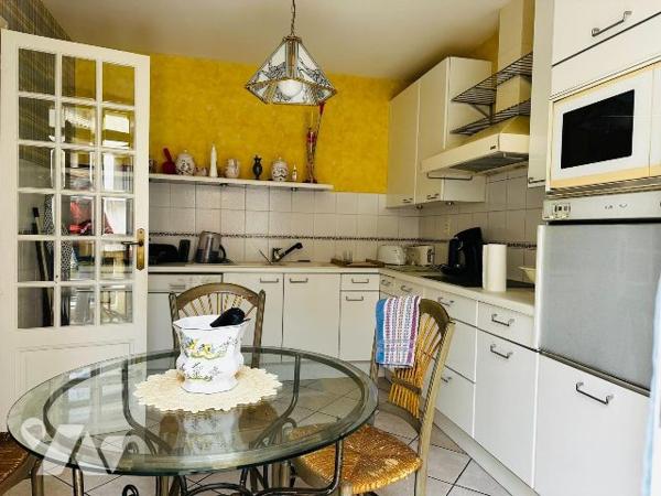 Centre ville - Maison de ville - 4 pièces - jardinet