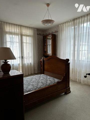 Centre ville - Maison de ville - 4 pièces - jardinet