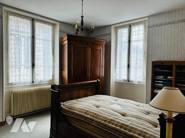 Centre ville - Maison de ville - 4 pièces - jardinet