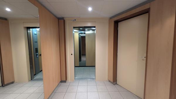 Appartement Nantes 4 pièces asc. balcon et terrasse, parkings et cave. , Nantes