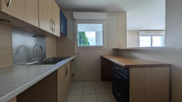 Appartement Nantes 4 pièces asc. balcon et terrasse, parkings et cave. , Nantes