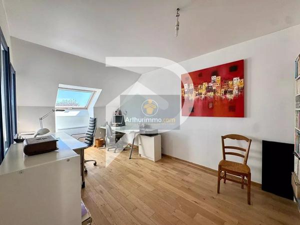 Vente                                                      Maison
                        
                     8 pièces                      218 m2                     à Villennes-sur-Seine