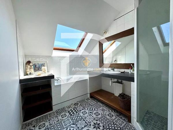 Vente                                                      Maison
                        
                     8 pièces                      218 m2                     à Villennes-sur-Seine