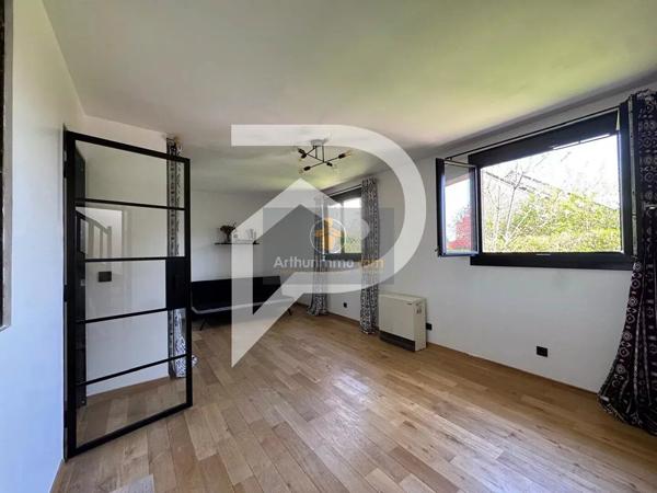 Vente                                                      Maison
                        
                     8 pièces                      218 m2                     à Villennes-sur-Seine