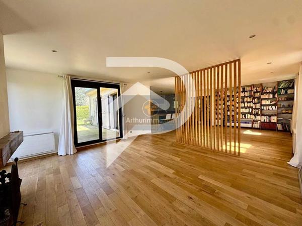 Vente                                                      Maison
                        
                     8 pièces                      218 m2                     à Villennes-sur-Seine