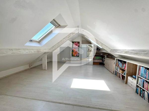 Vente                                                      Maison
                        
                     8 pièces                      218 m2                     à Villennes-sur-Seine