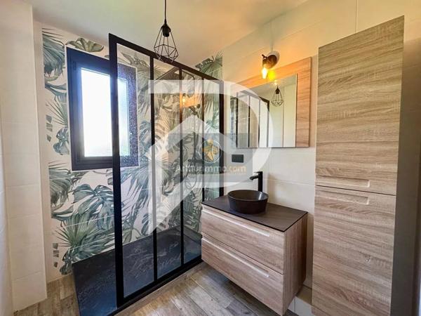 Vente                                                      Maison
                        
                     8 pièces                      218 m2                     à Villennes-sur-Seine