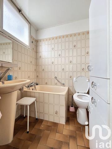 Maison 7 pièces de 83 m² à Saint-Affrique (12400)