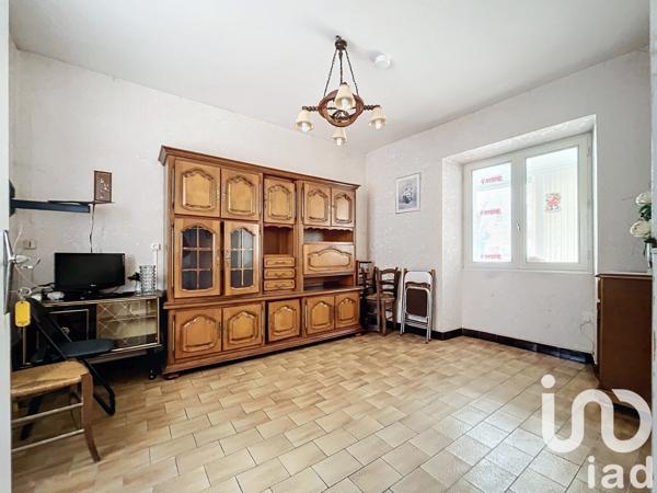 Maison 7 pièces de 83 m² à Saint-Affrique (12400)