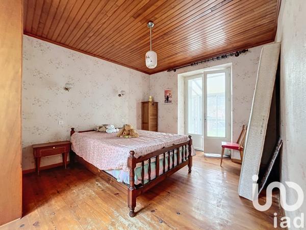 Maison 7 pièces de 83 m² à Saint-Affrique (12400)