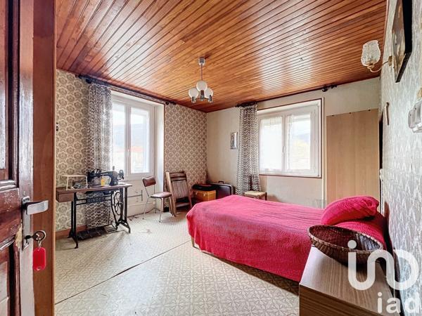 Maison 7 pièces de 83 m² à Saint-Affrique (12400)