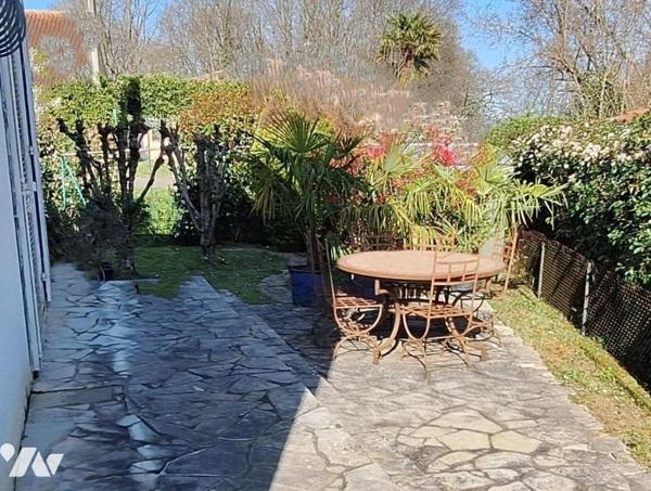 VIC-FEZENSAC villa 158m² environ à deux pas des écoles et commerces