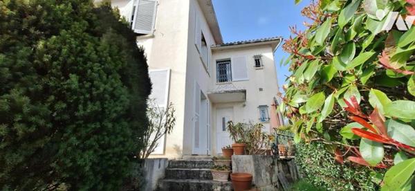 VIC-FEZENSAC villa 158m² environ à deux pas des écoles et commerces