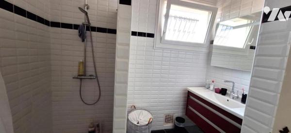 VIC-FEZENSAC villa 158m² environ à deux pas des écoles et commerces