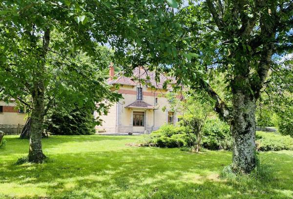 Ancienne gare habitable de suite 158 900 € H.A.I.*