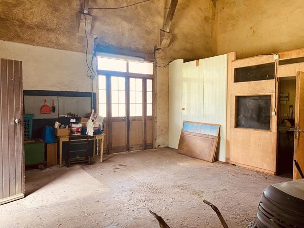 Ancienne gare habitable de suite 158 900 € H.A.I.*