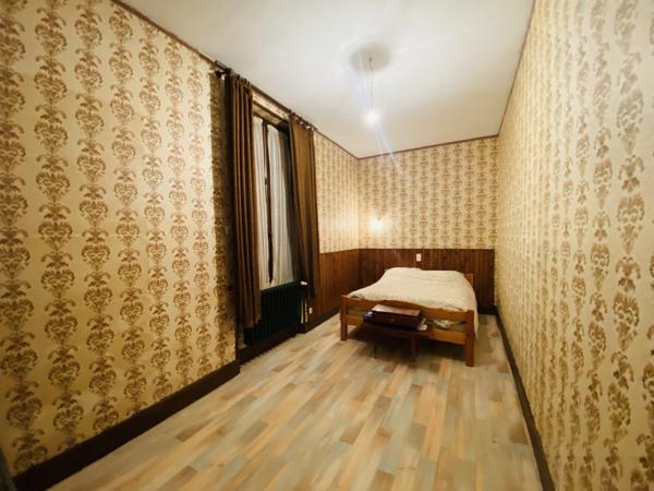 Ancienne gare habitable de suite 158 900 € H.A.I.*