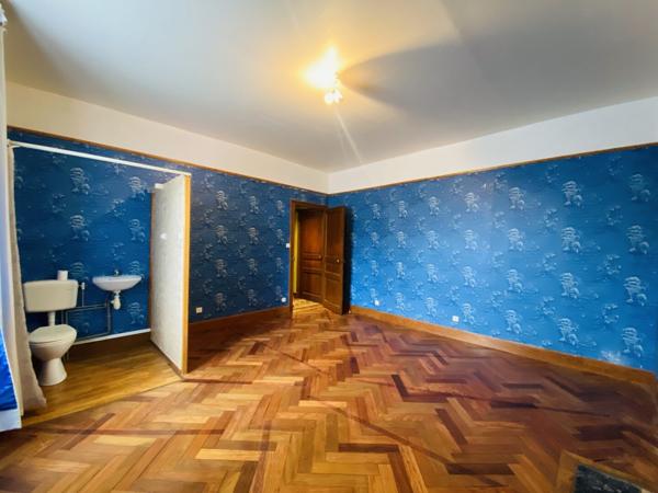 Ancienne gare habitable de suite 158 900 € H.A.I.*