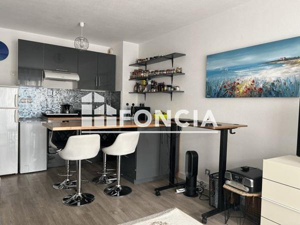 Location Appartement meublé 2 pièces 40.1 m² - RUE DE LA SOLE La Rochelle 17000