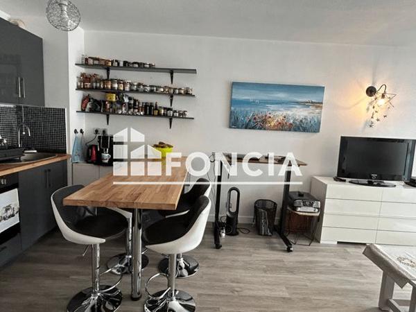 Location Appartement meublé 2 pièces 40.1 m² - RUE DE LA SOLE La Rochelle 17000