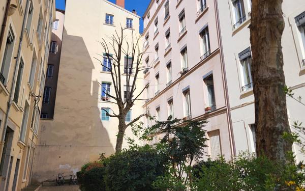 Appartement à vendre    2 pièces • 94,52 m2 Lyon 2