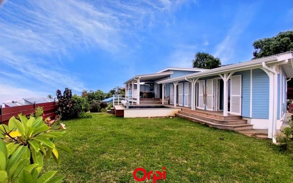 Maison à vendre    5 pièces • 143,40 m2 Saint-Leu