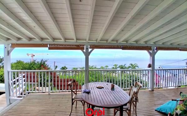 Maison à vendre    5 pièces • 143,40 m2 Saint-Leu